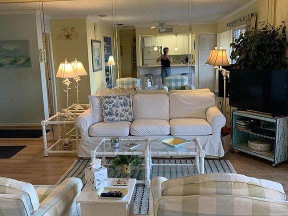 2nd image of 4000 Gulf Terrace Dr Unit 2006