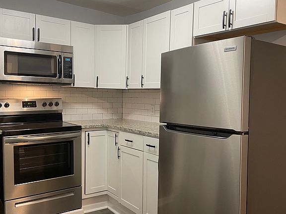 3rd image of 207 W Marcellus St APT 2