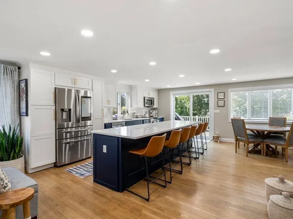 25 Almont St #B, Winthrop, MA 02152