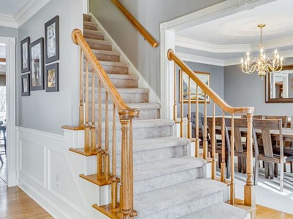 4th image of 286 Steeplechase Ln