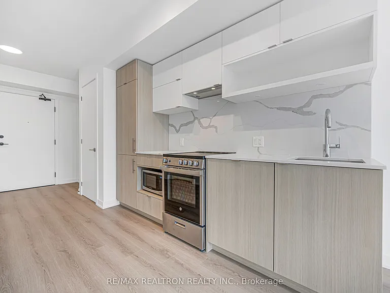 100 Queens Cay E #2508 — Photo 21