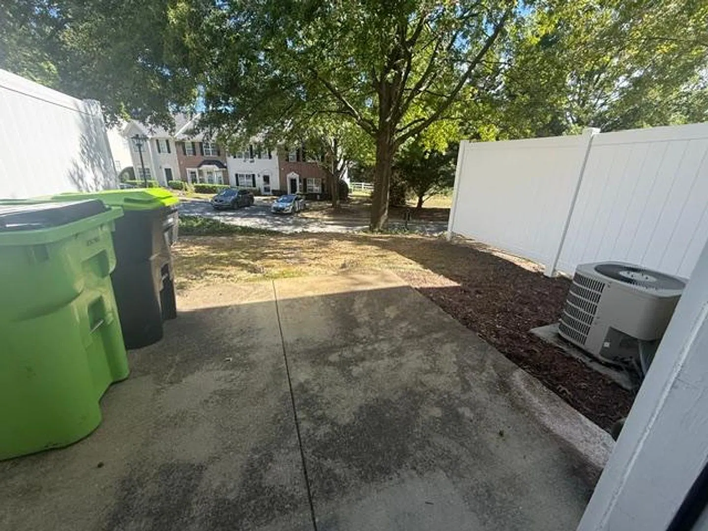 113 Eldon Lane - Bev Roberts Rentals & Property Management — Photo 4
