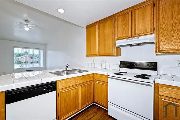9430 Winter Gardens Blvd #24 — Photo 11