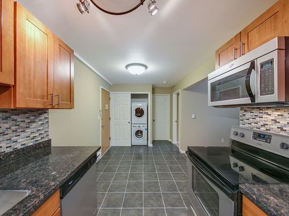 11300 5th Ave NE APT 3