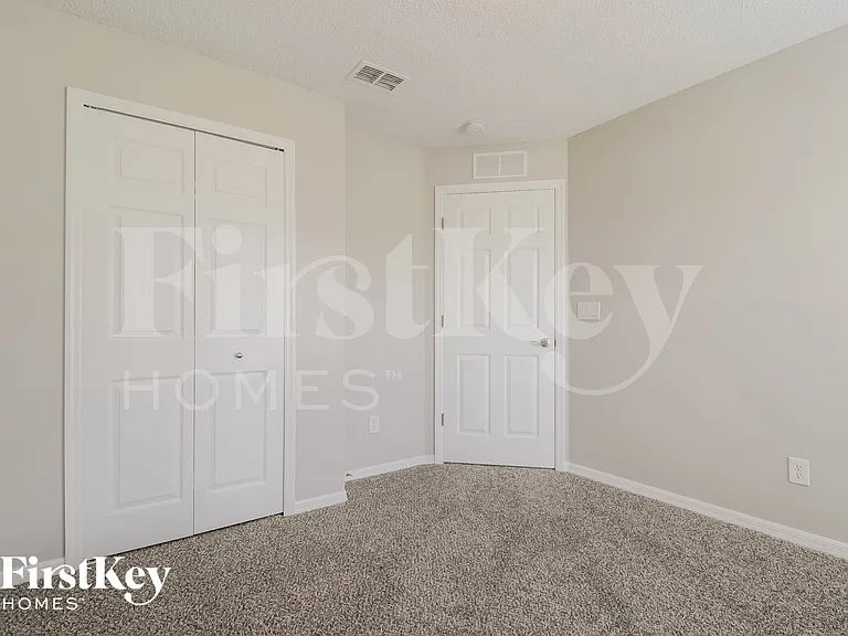 211 Oak Branch Dr — Photo 11