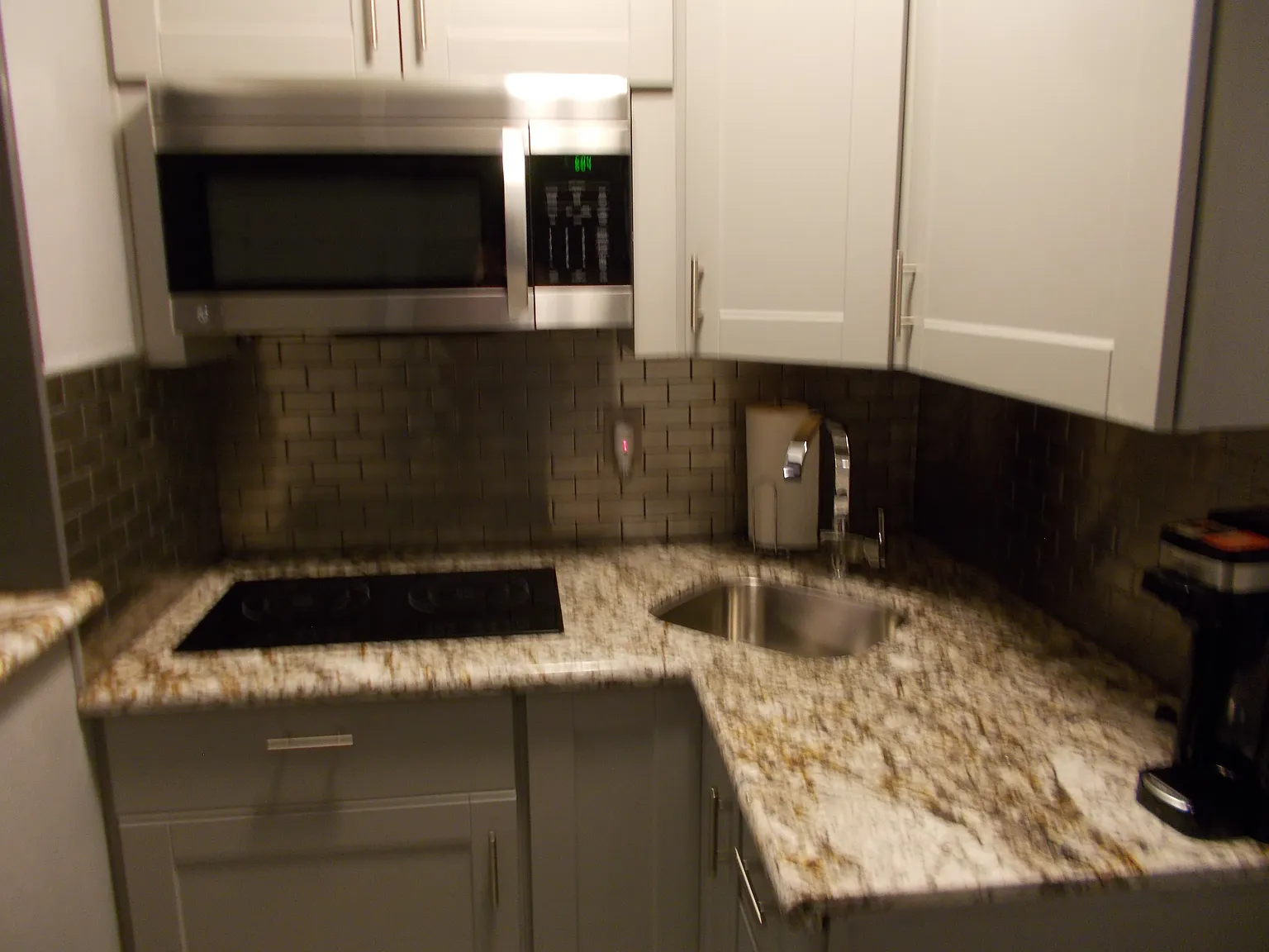 Studio, 400 sqft, $1,000 — Photo 3