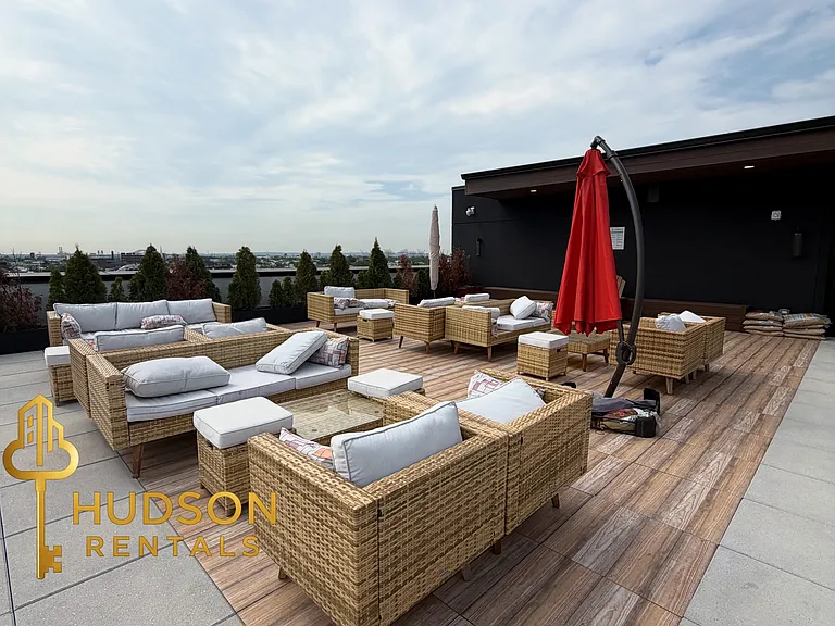 36 Madison St #416 — Photo 11