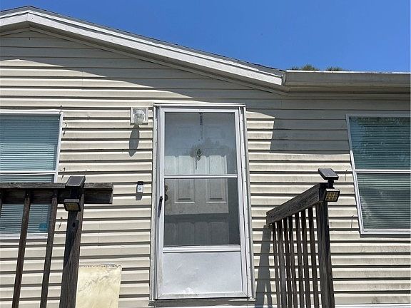 3rd image of 13020 Mullins Ln