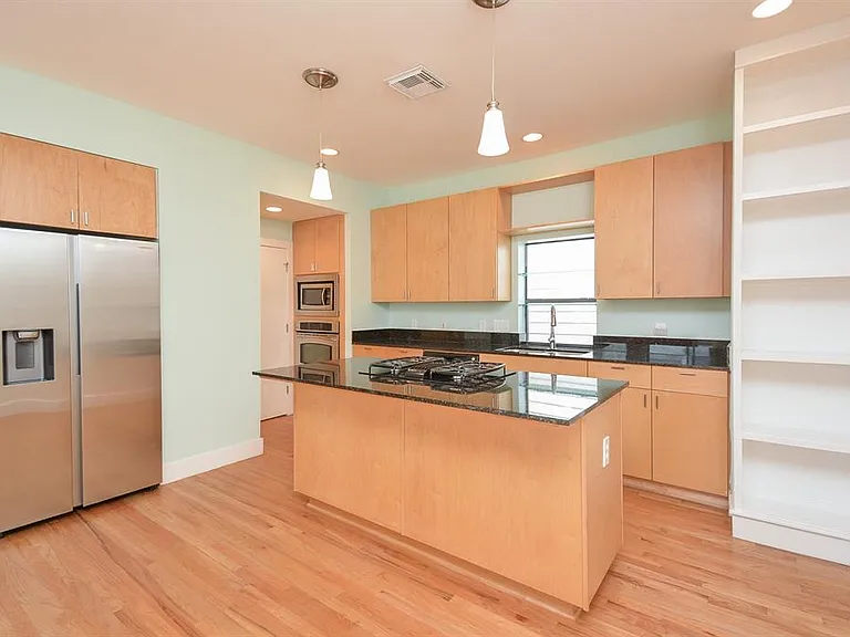 4122 Spencer St — Photo 17