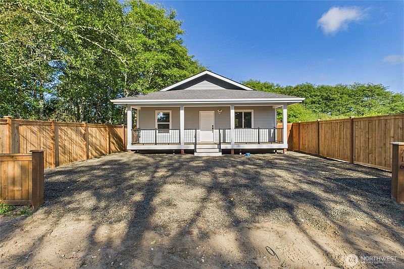 3rd image of 1002 E Delilah Rose Lane