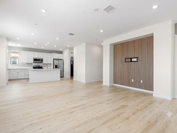 5th image of 1614 Fig Tree Way