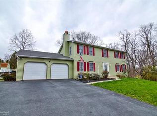 2701 Chain Dam Rd, Easton, PA 18045