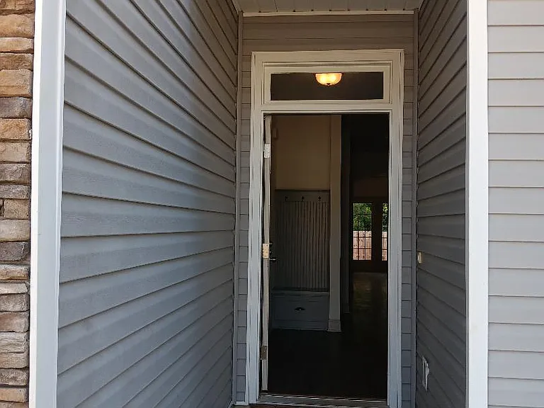 724 Buddy Ct — Photo 5