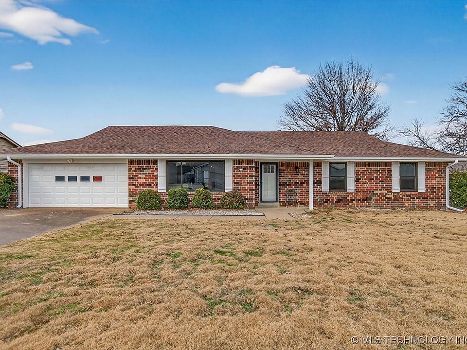 1st image of 6736 Dorsett Dr
