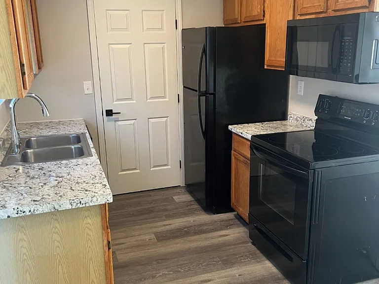 15153 Island Dr #101 — Photo 1