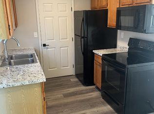 15153 Island Dr #101, Sterling Heights, MI 48313