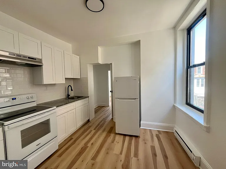 4413 Walnut St #2R — Photo 1