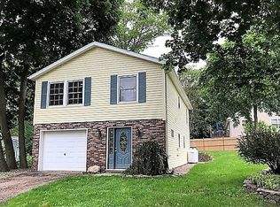 18 Highland Ave, Stanhope, NJ 07874
