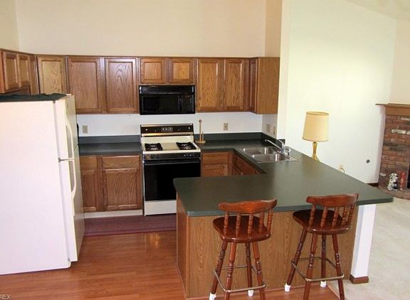 4th image of 129 Pawtucket Ln #21
