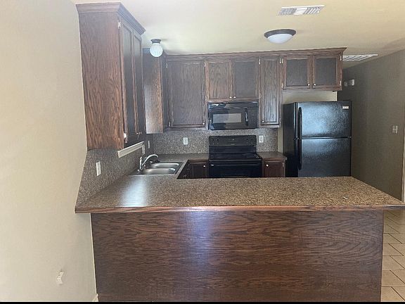 4th image of 1707 Pecan St #1707