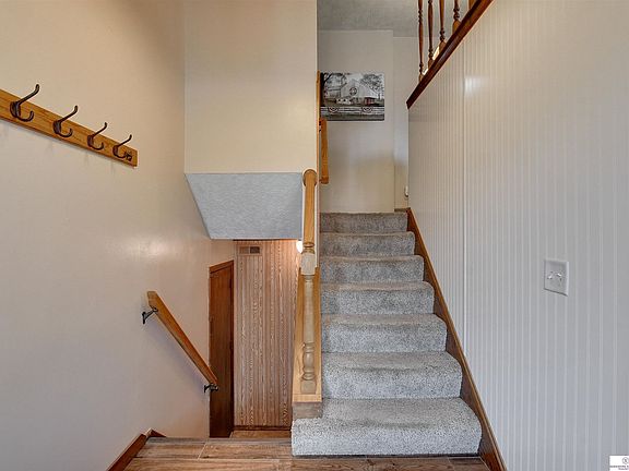 3rd image of 3818 Barretts Dr