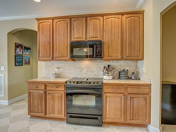 5th image of 2617 Pebble Creek Dr
