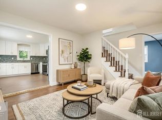 32 Bruning Ln, Spotswood, NJ 08884