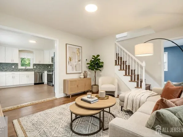 32 Bruning Ln, Spotswood, NJ 08884