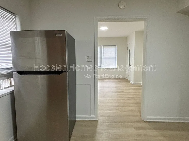 1509 N Chester Ave — Photo 8