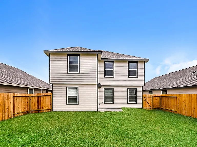 Briggs Dr — Photo 16