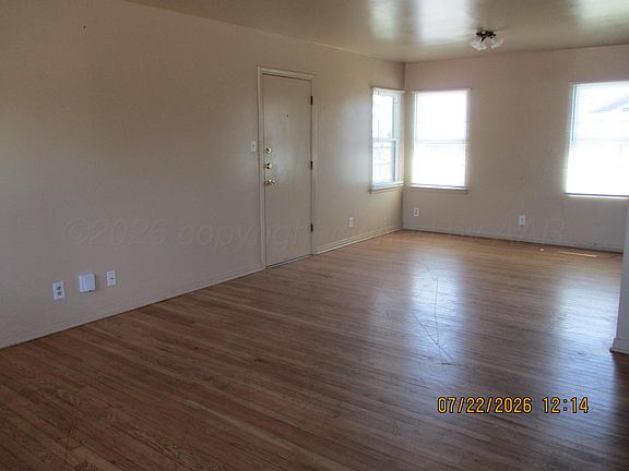 2nd image of 2414 Orange St