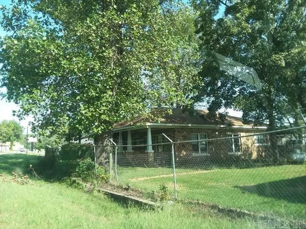 (undisclosed Address), Clinton, AR 72031