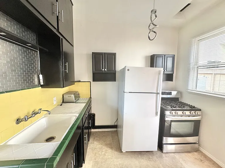 Nerney Apartments — Photo 17