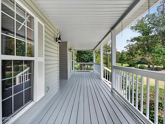 3rd image of 102 Lake Richardson Dr