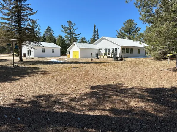 6524 N Timber Lost Rd, Paradise, MI 49768