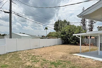 21 Tropical Dr — Photo 3