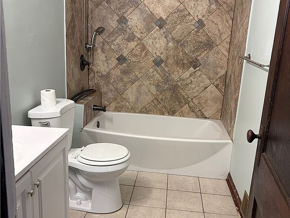 2nd image of 3293 W 98th St