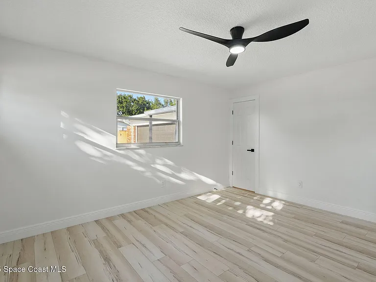 280 Antigua Dr — Photo 18