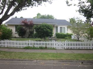 3452 Douglas Dr, Springfield, OR 97478