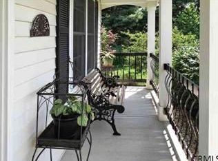 2 Rolling Brook Dr, Ballston Spa, NY 12020