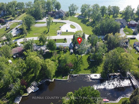 3rd image of 19 Poplar Cres