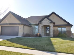 401 Ryefield Rdg, Columbia, MO 65203