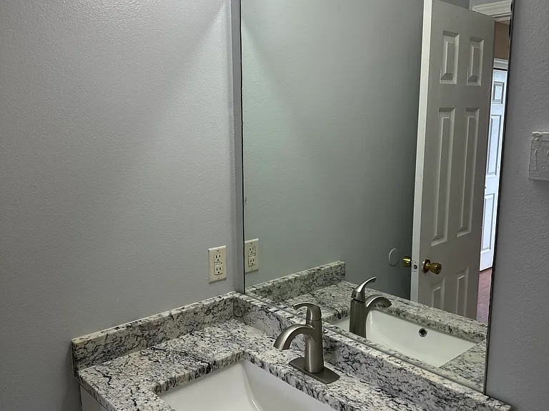 2612-2614 Annette St — Photo 10