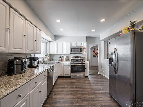5th image of 800 Mount Clair Ave