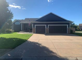 1700 N Amber Ridge Pl, Derby, KS 67037
