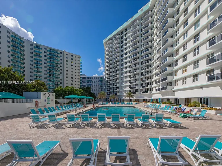 3725 Ocean Dr #Penthouse 02 — Photo 20