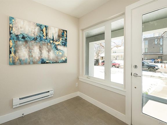 4th image of 1737 Irving St Unit 101