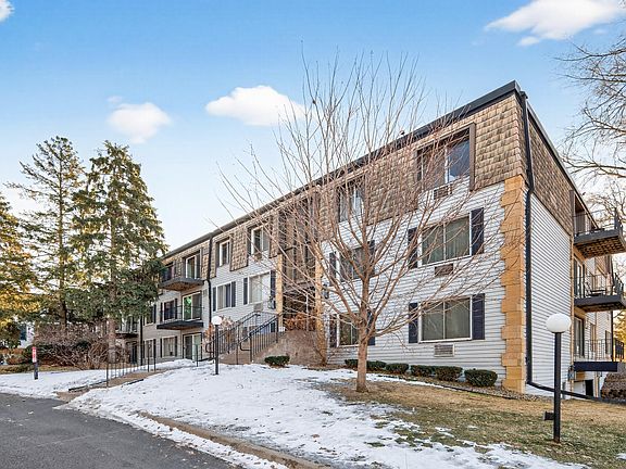 3rd image of 181 Little Canada Rd E #334