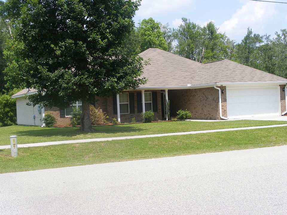 2nd image of 200 Creekside Cir
