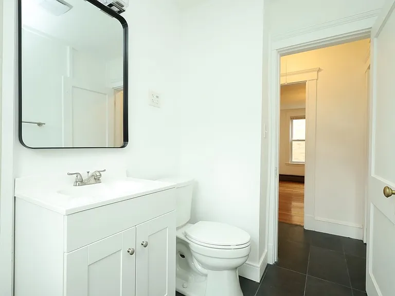 98 Woodside Ave — Photo 8